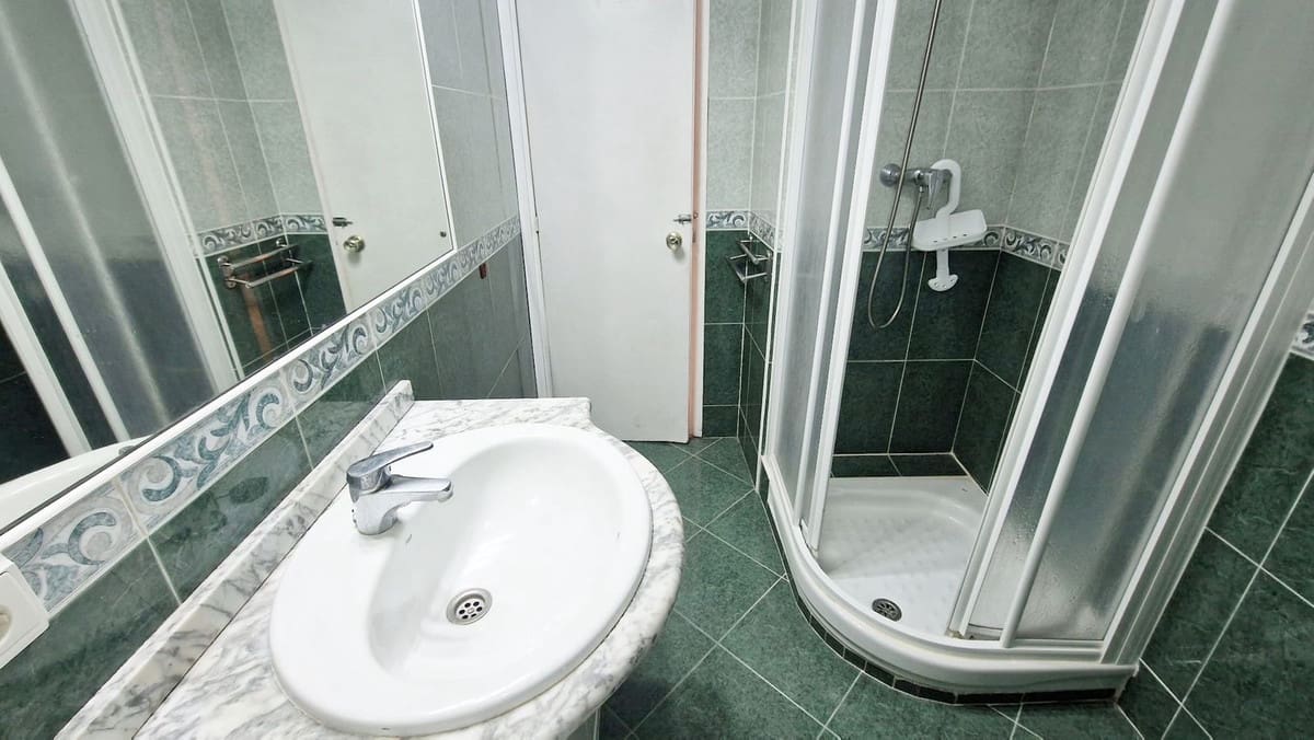 1 bedroom Apartment for sale in Fuengirola - € 220,000 (Ref: 9470150)