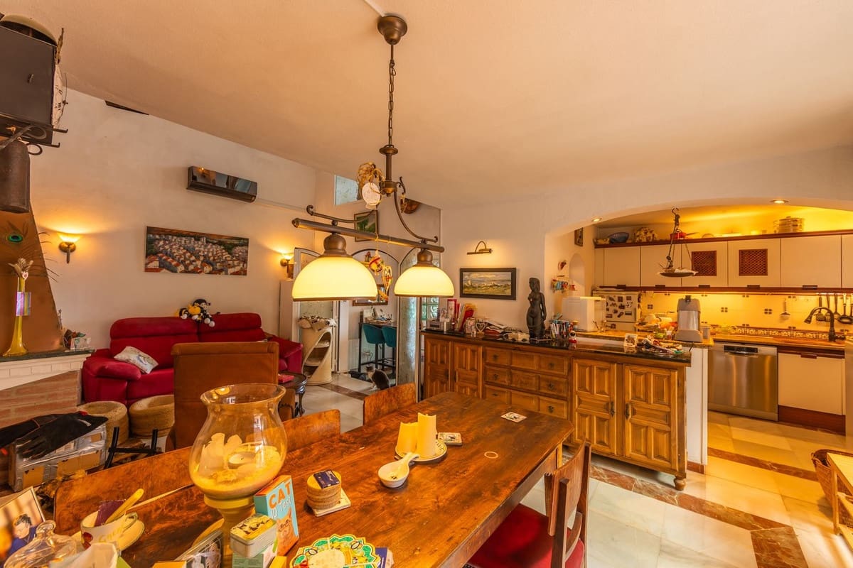 2 soveværelse Byhus til salg i Bahia de Casares med garage - € 418.000 (Ref: 9470774)