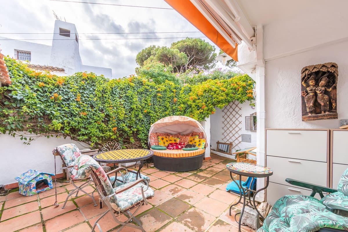 2 soveværelse Byhus til salg i Bahia de Casares med garage - € 418.000 (Ref: 9470774)