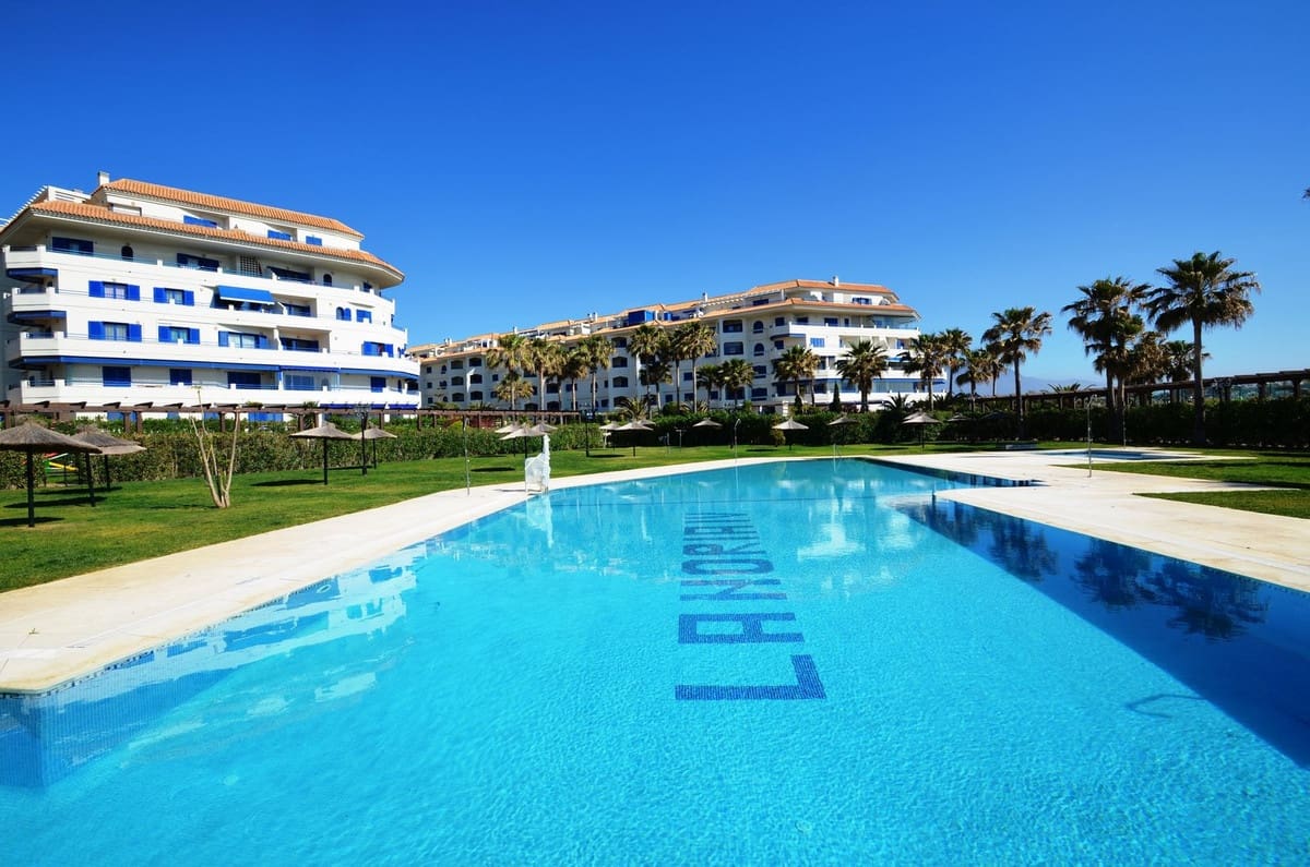 3 bedroom Apartment for sale in San Luis de Sabinillas - € 780,000 (Ref: 9470775)