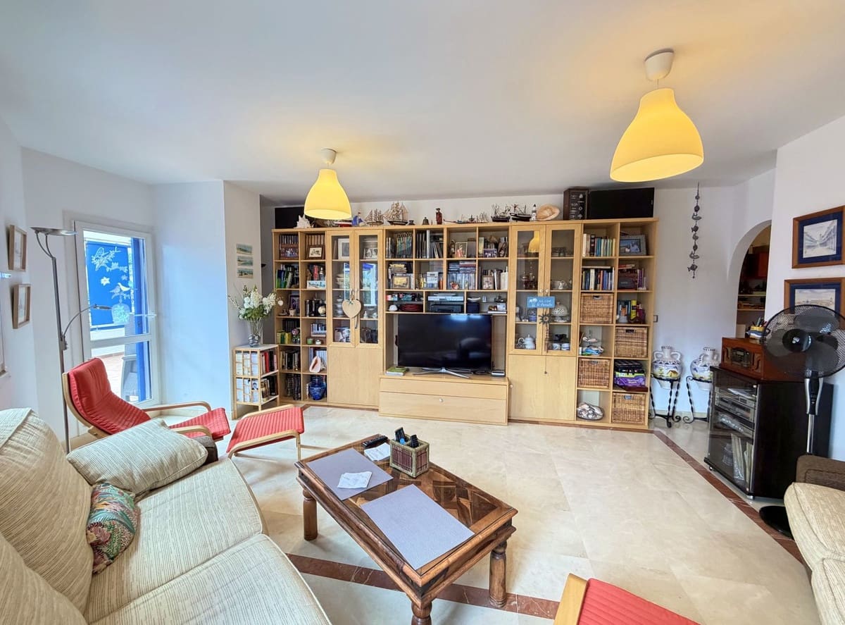 3 bedroom Apartment for sale in San Luis de Sabinillas - € 780,000 (Ref: 9470775)