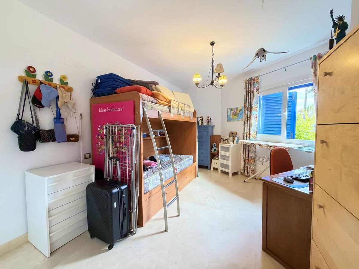 3 bedroom Apartment for sale in San Luis de Sabinillas - € 780,000 (Ref: 9470775)