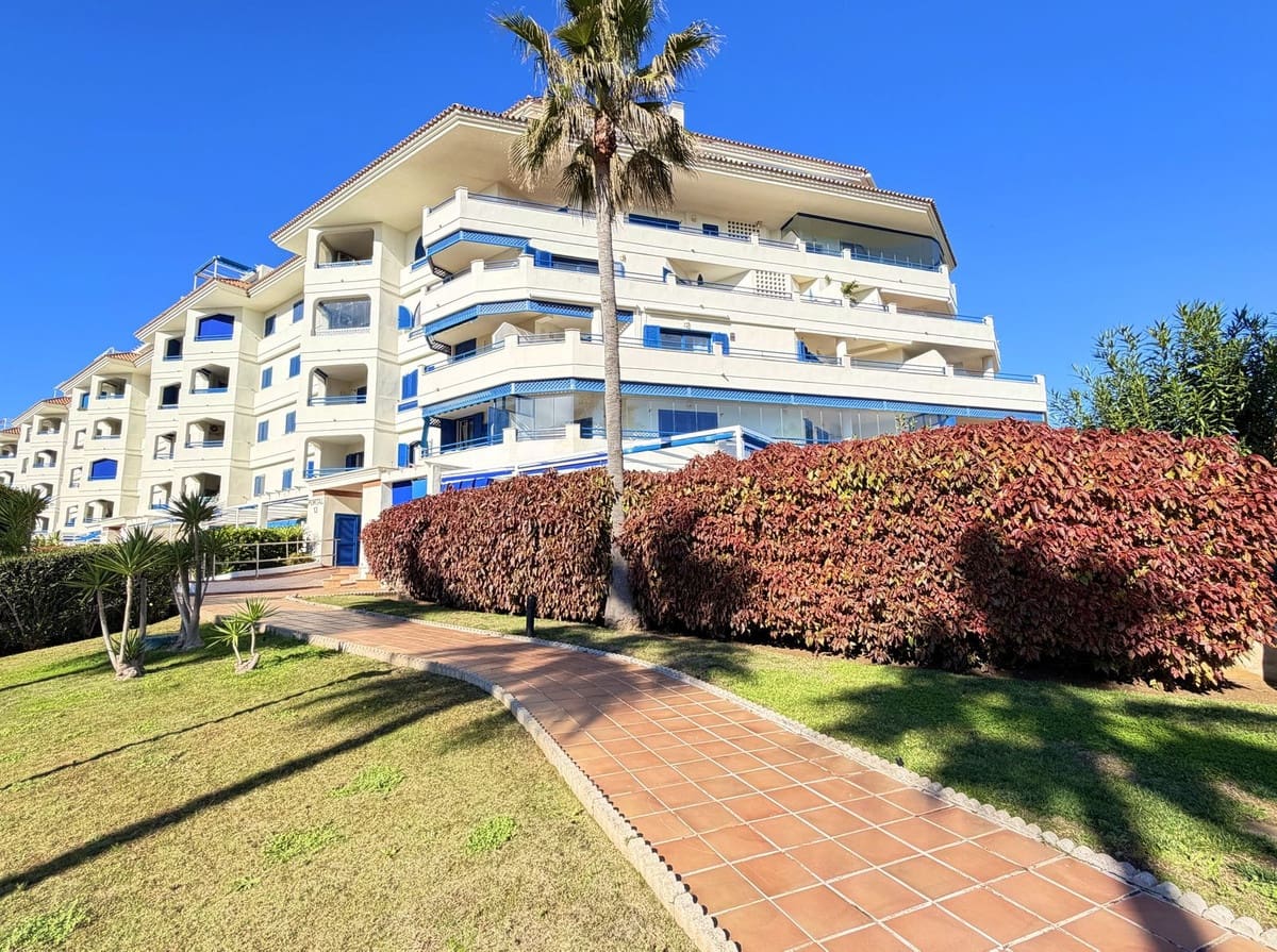 3 bedroom Apartment for sale in San Luis de Sabinillas - € 780,000 (Ref: 9470775)