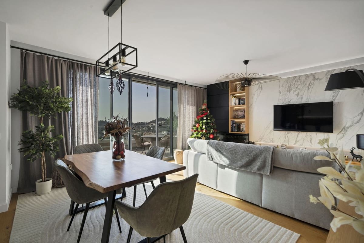 Ático de 4 habitaciones en Málaga ciudad en venta - 1.345.000 € (Ref: 9470776)