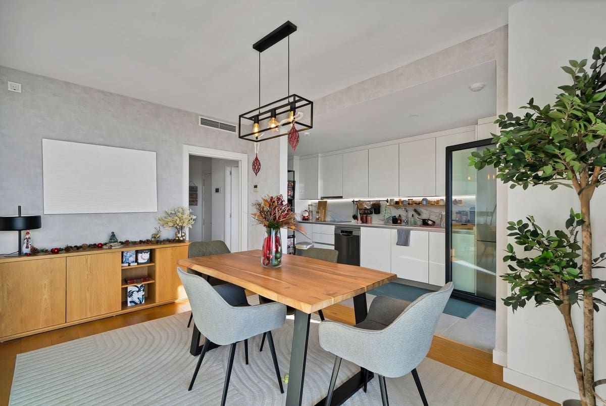 Ático de 4 habitaciones en Málaga ciudad en venta - 1.345.000 € (Ref: 9470776)