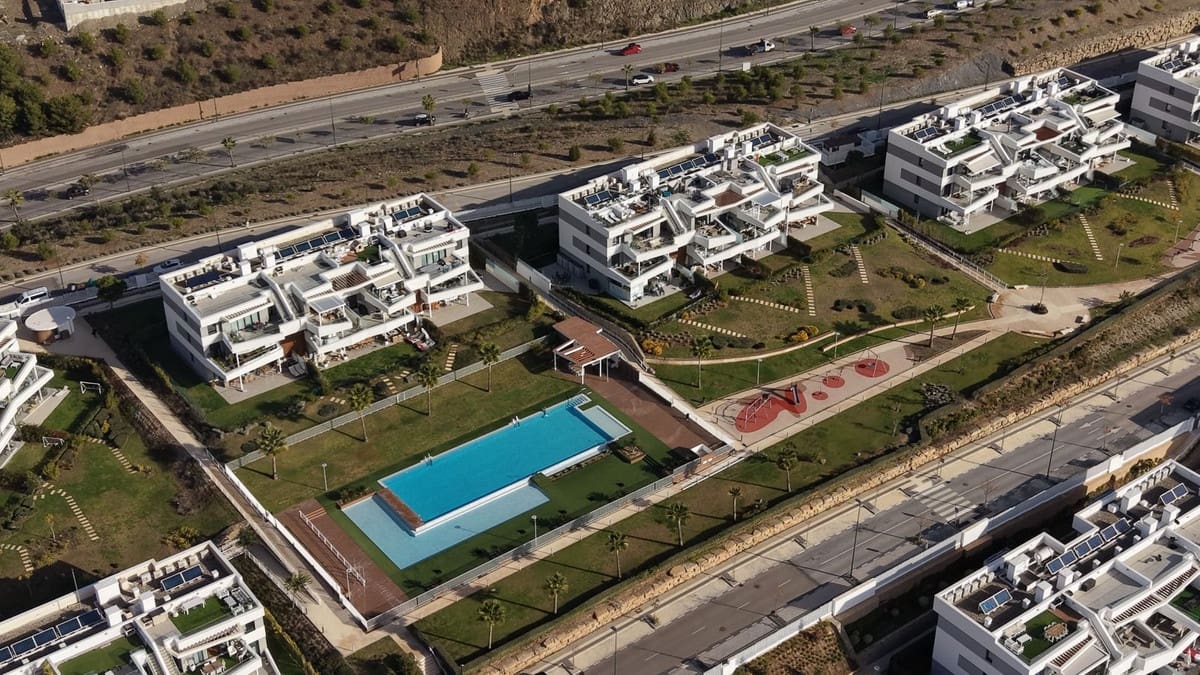 Ático de 4 habitaciones en Málaga ciudad en venta - 1.345.000 € (Ref: 9470776)