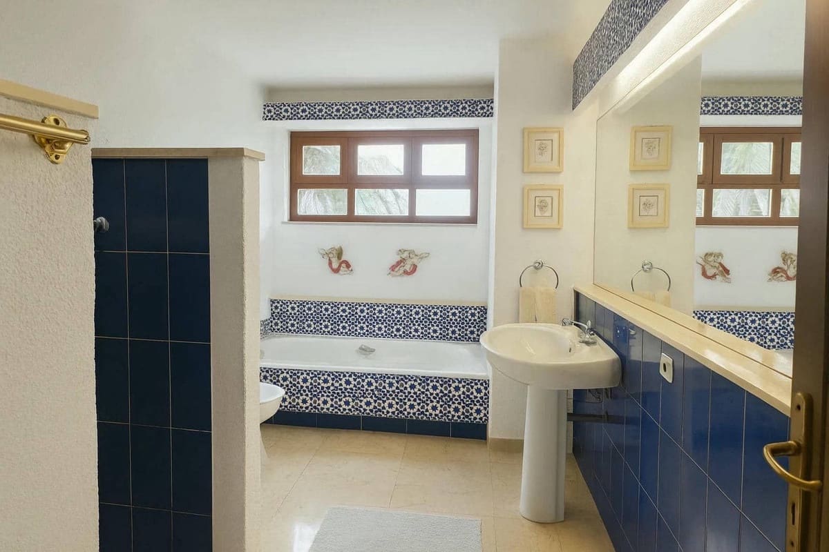 5 Zimmer Villa zu verkaufen in Estepona - 1.900.000 € (Ref: 9470779)