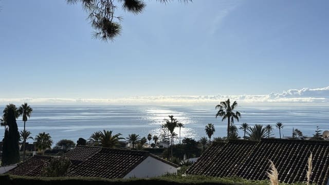 Chalet de 5 habitaciones en Parque Central, Estepona en venta - 1.900.000 € (Ref: 9470779)