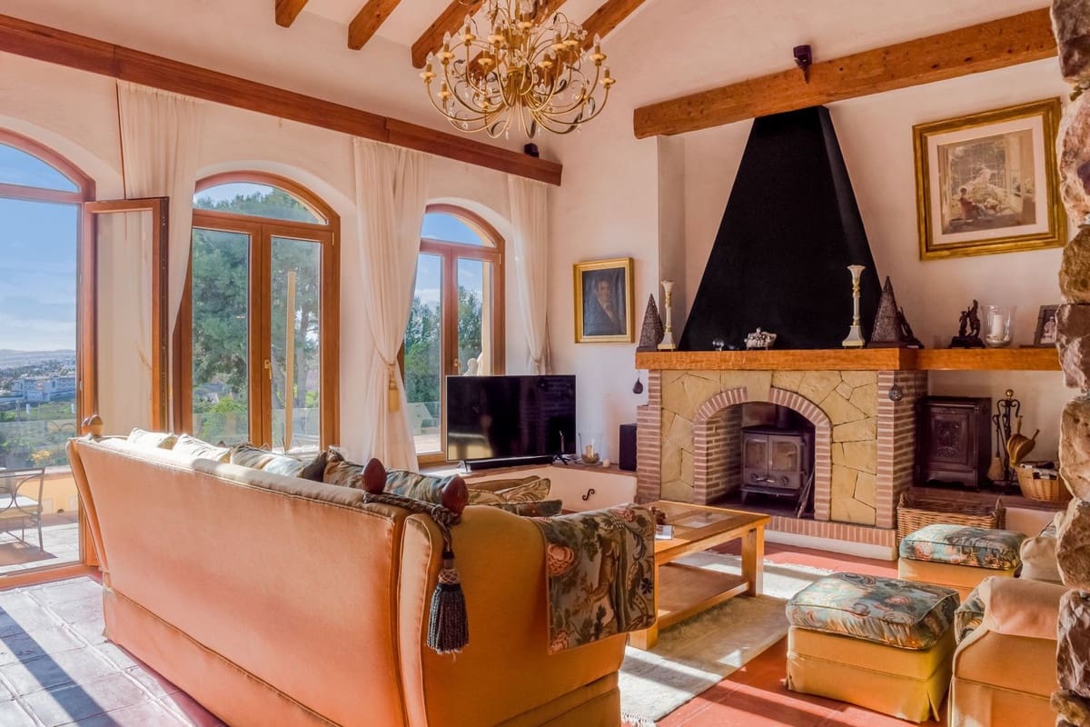 5 Zimmer Villa zu verkaufen in Estepona - 1.900.000 € (Ref: 9470779)