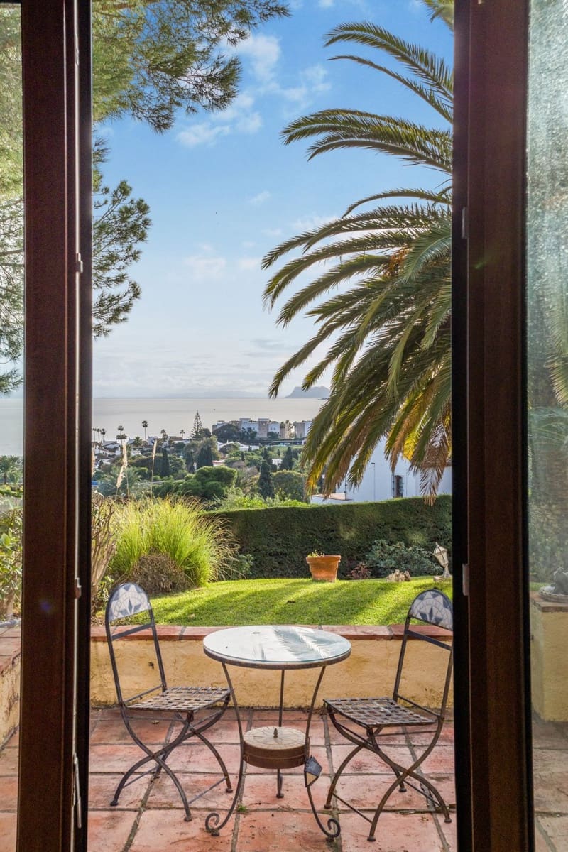 5 Zimmer Villa zu verkaufen in Estepona - 1.900.000 € (Ref: 9470779)