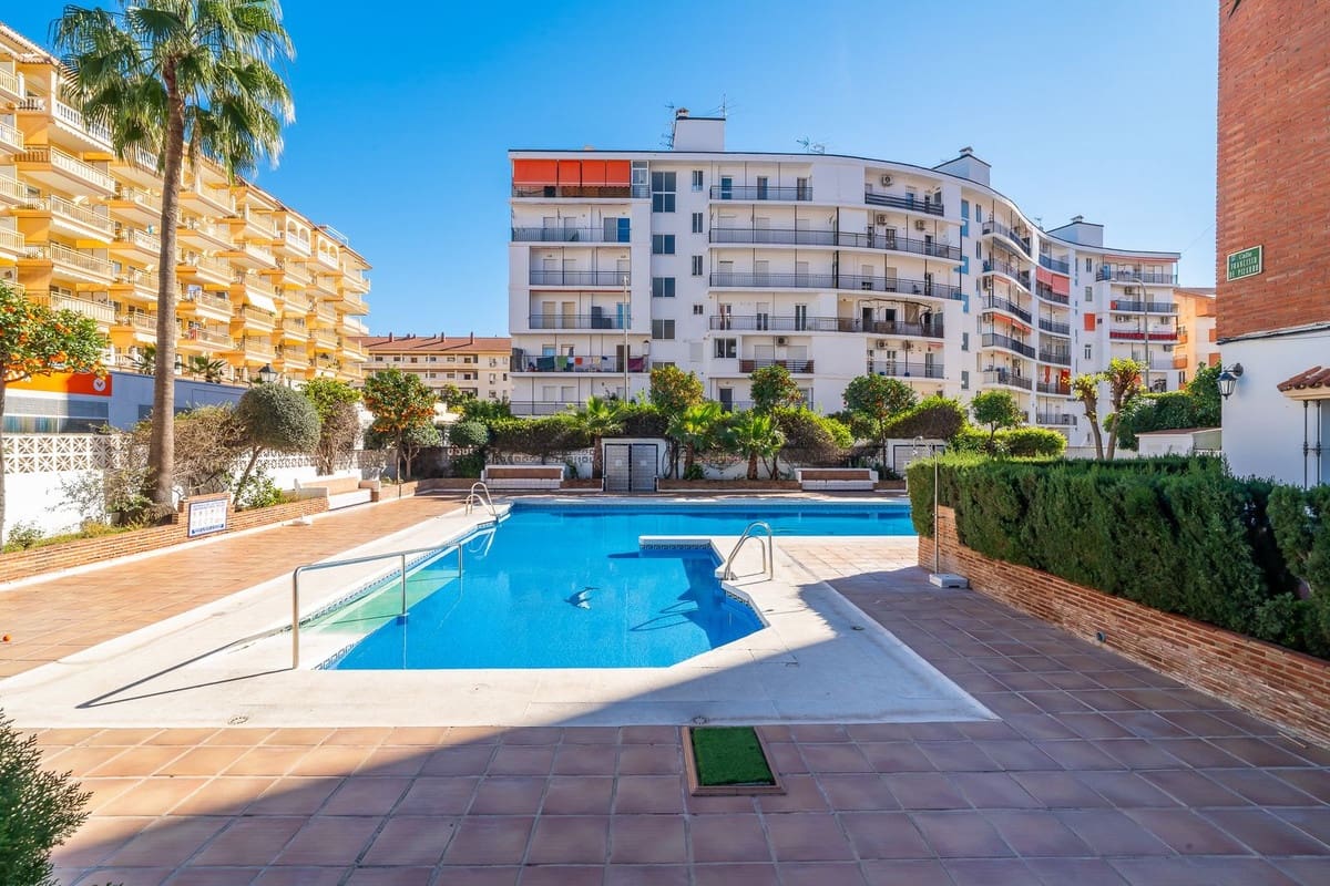 Apartamento de 3 habitaciones en Fuengirola en venta - 450.000 € (Ref: 9473622)