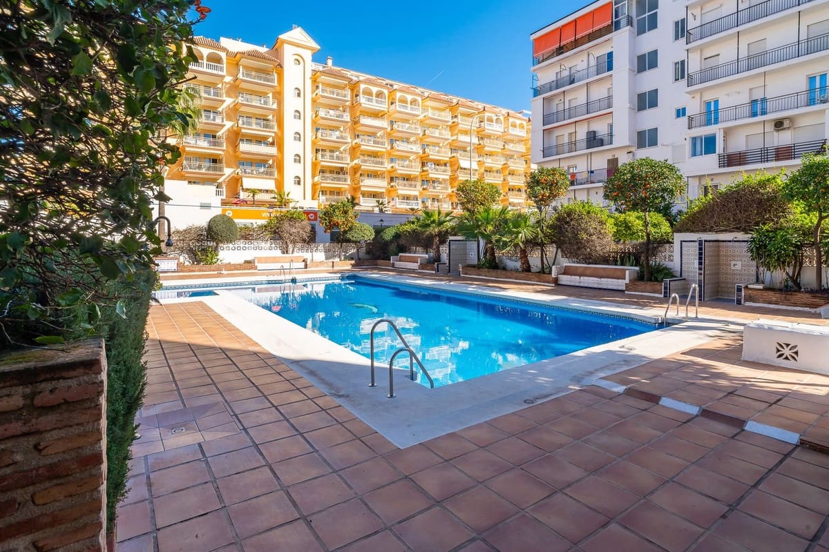 Apartamento de 3 habitaciones en Fuengirola en venta - 450.000 € (Ref: 9473622)