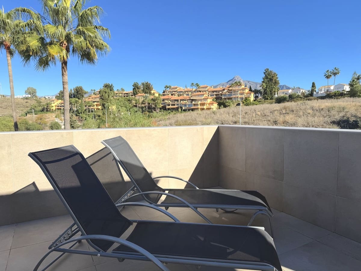 2 Zimmer Penthouse zu verkaufen in Nueva Andalucia - 549.000 € (Ref: 9474608)