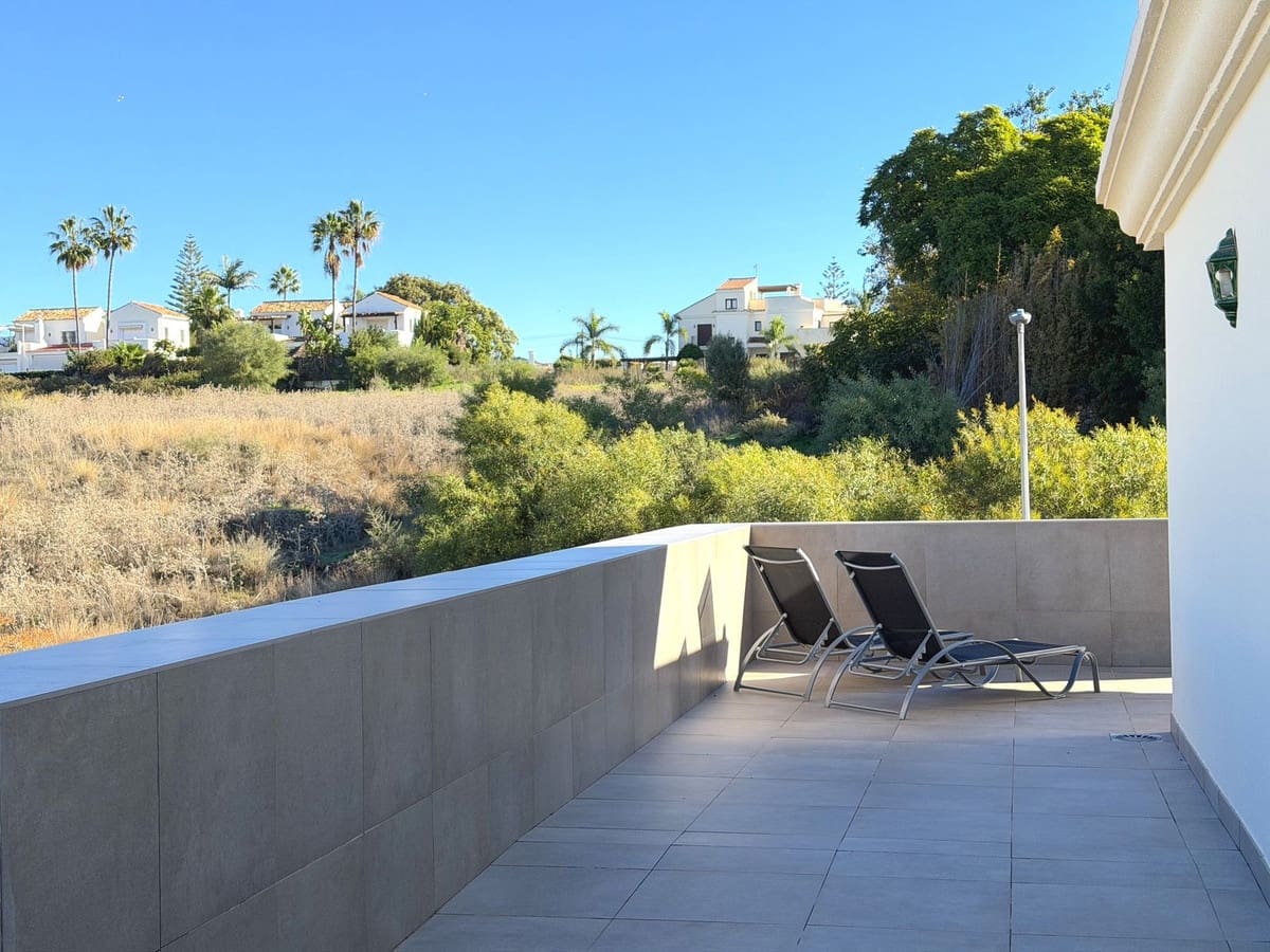 2 Zimmer Penthouse zu verkaufen in Nueva Andalucia - 549.000 € (Ref: 9474608)