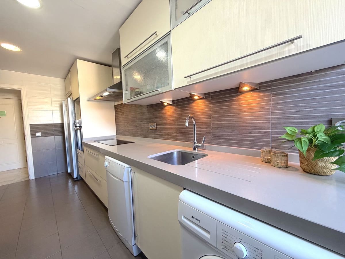 2 Zimmer Penthouse zu verkaufen in Nueva Andalucia - 549.000 € (Ref: 9474608)