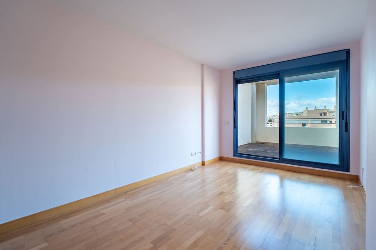 Ático de 3 habitaciones en Málaga ciudad en venta - 1.300.000 € (Ref: 9481657)