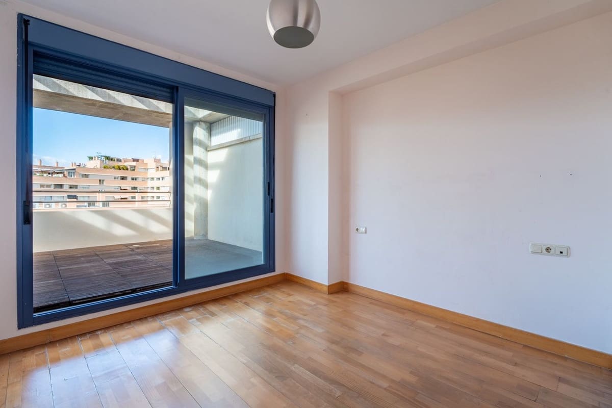 Ático de 3 habitaciones en Málaga ciudad en venta - 1.300.000 € (Ref: 9481657)