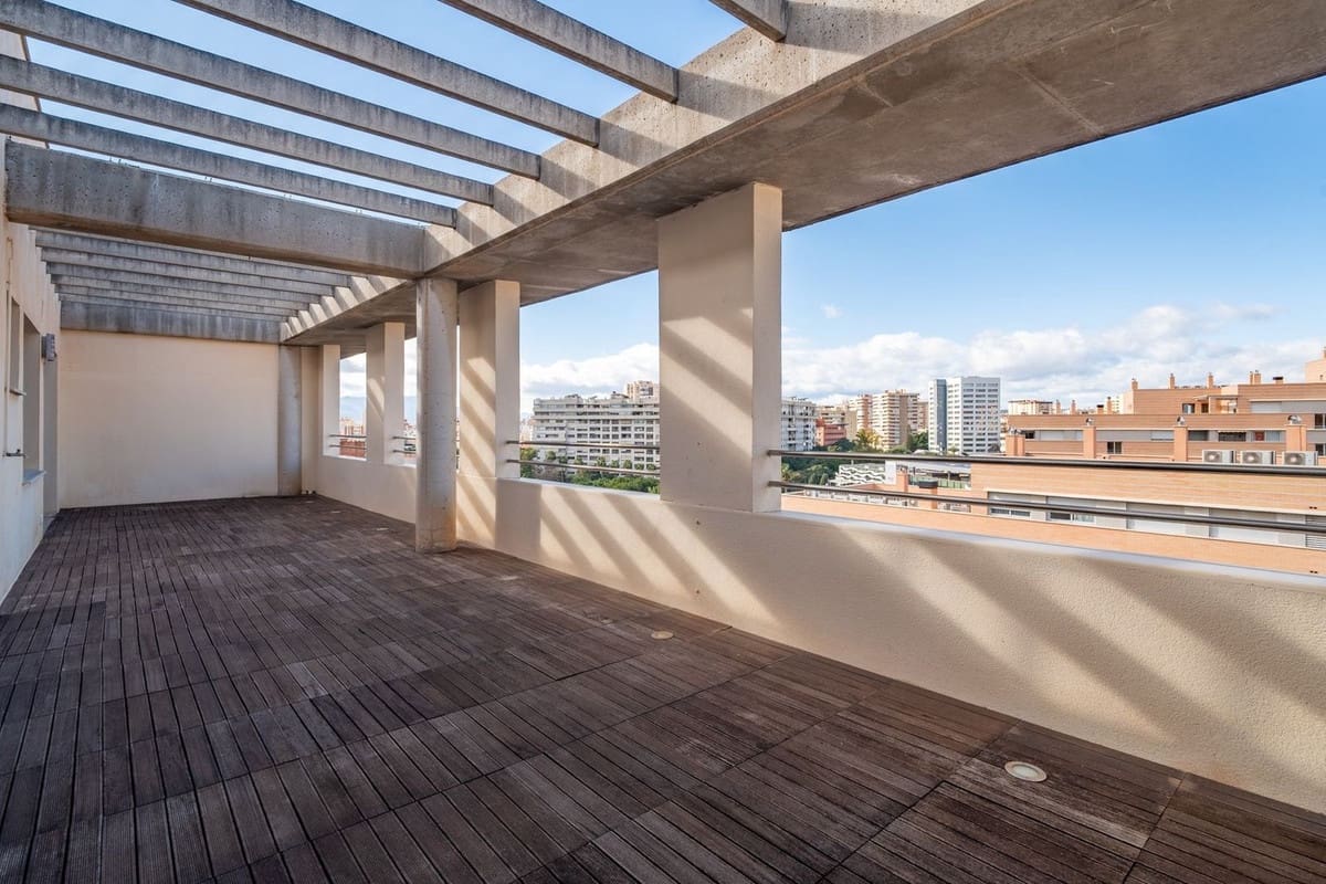 Ático de 3 habitaciones en Málaga ciudad en venta - 1.300.000 € (Ref: 9481657)