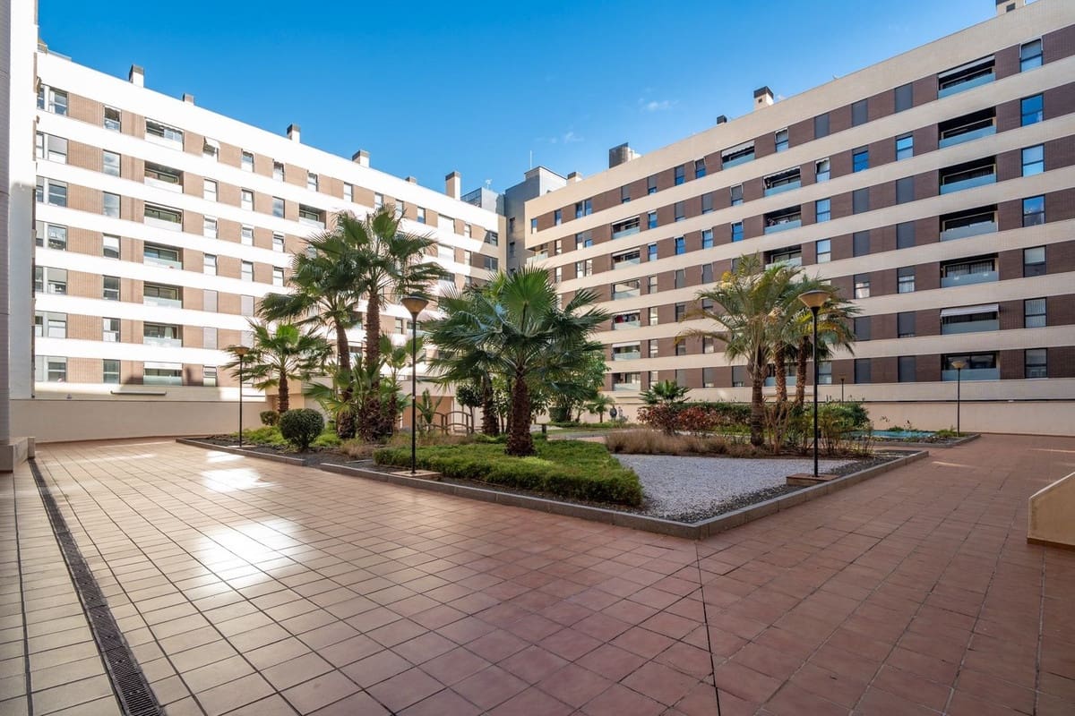 Ático de 3 habitaciones en Málaga ciudad en venta - 1.300.000 € (Ref: 9481657)