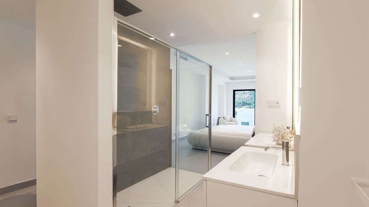 4 makuuhuone Huvila myytävänä paikassa Torremuelle - 1 850 000 € (Ref: 9481662)