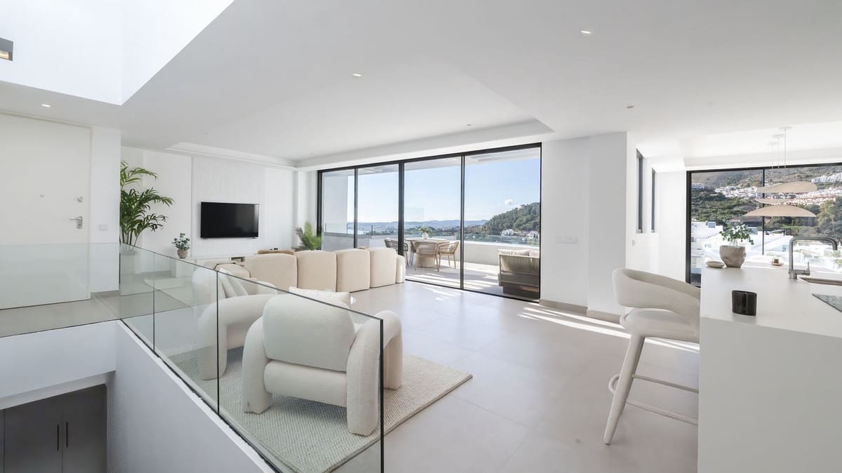 4 makuuhuone Huvila myytävänä paikassa Torremuelle - 1 850 000 € (Ref: 9481662)