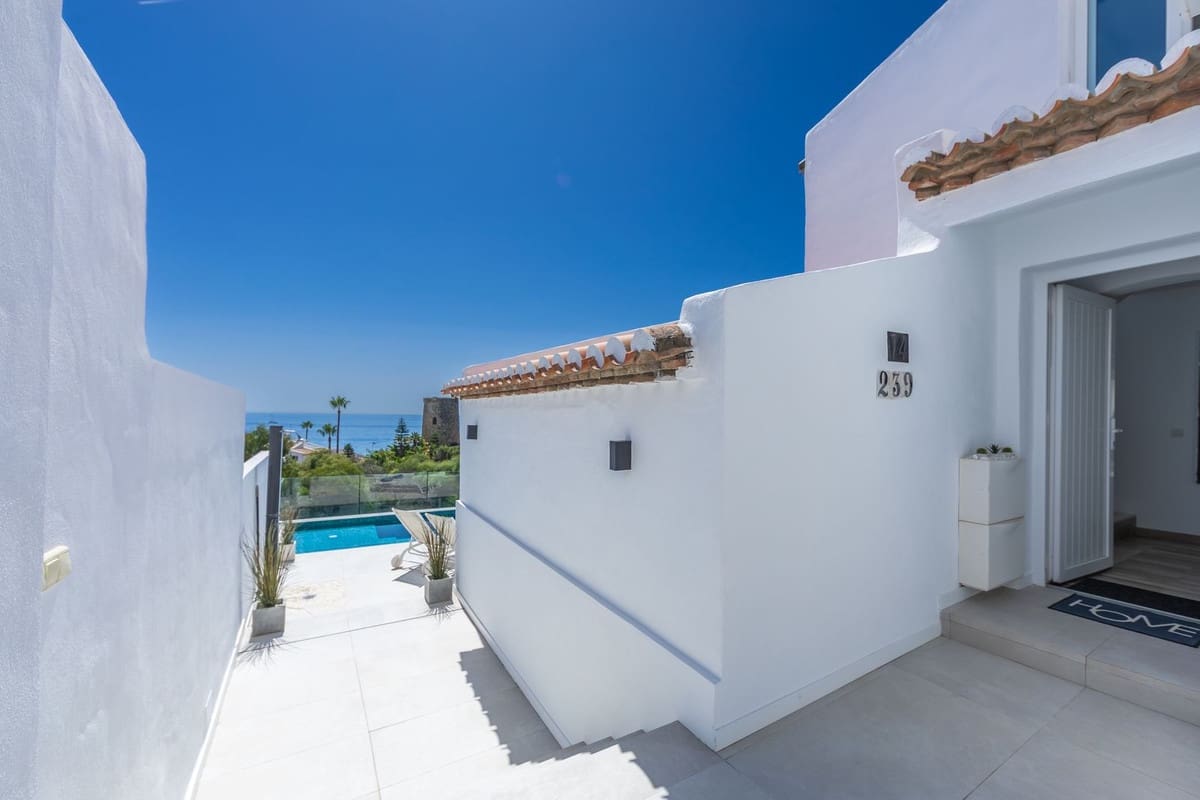 3 soverom Villa til salgs i Estepona med svømmebasseng - € 699 000 (Ref: 9483283)