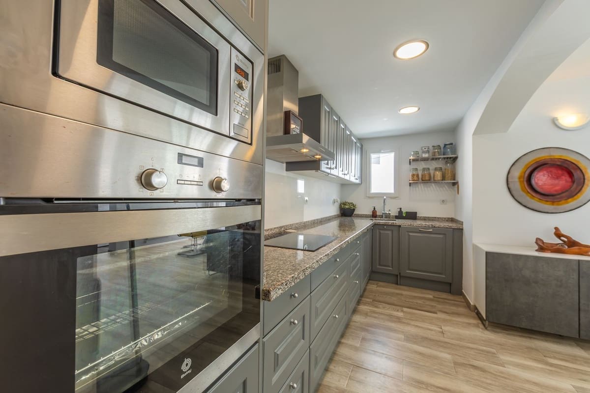 3 soverom Villa til salgs i Estepona med svømmebasseng - € 699 000 (Ref: 9483283)