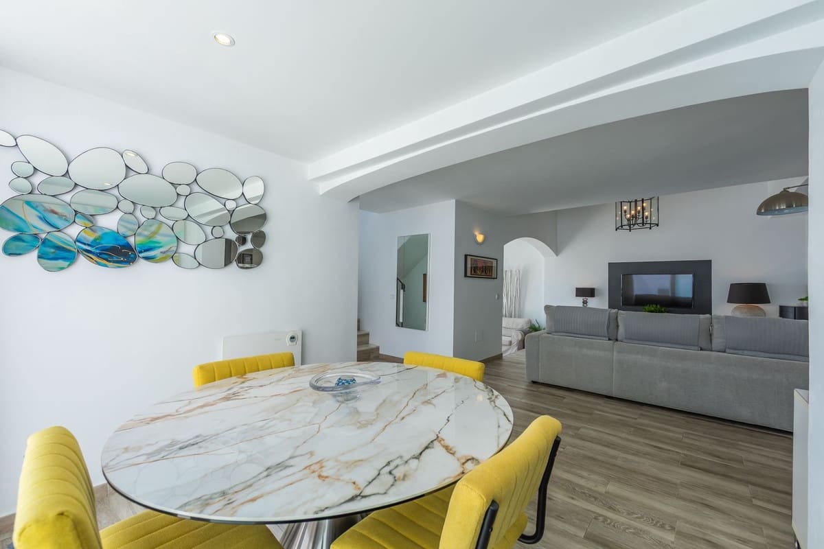 3 soverom Villa til salgs i Estepona med svømmebasseng - € 699 000 (Ref: 9483283)