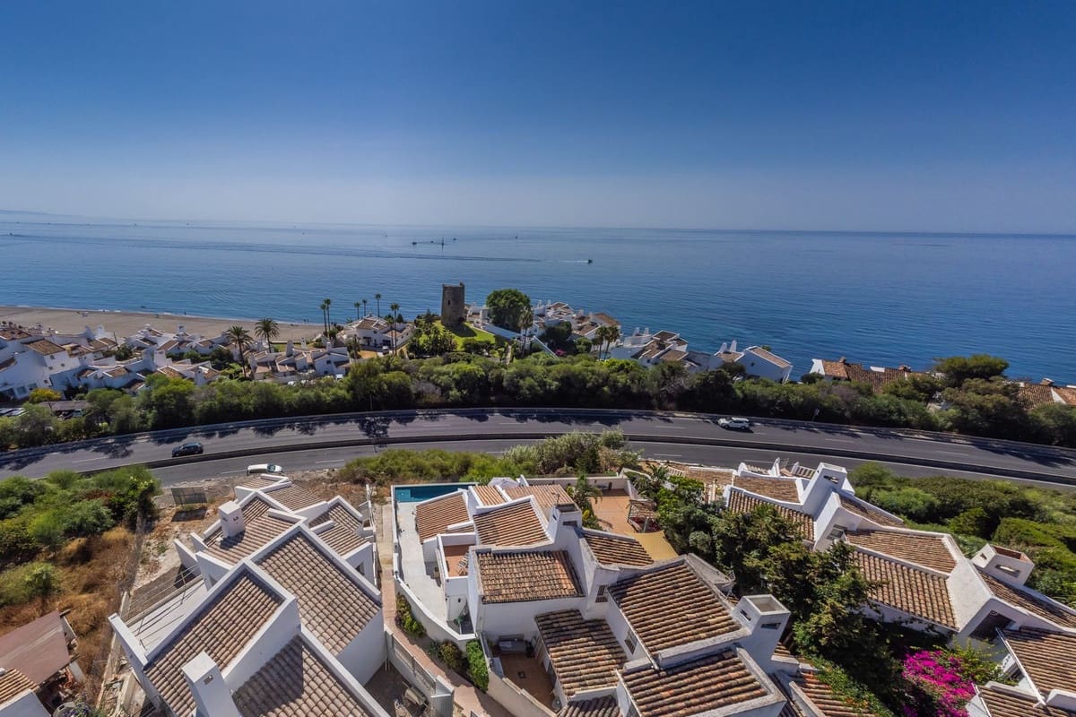 3 soverom Villa til salgs i Estepona med svømmebasseng - € 699 000 (Ref: 9483283)