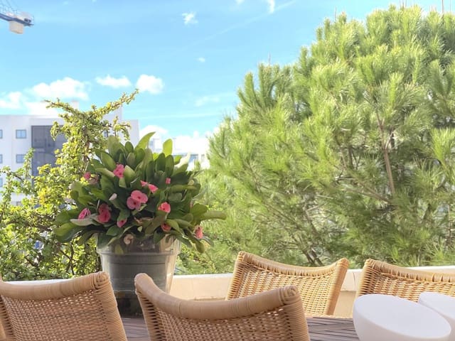 2 chambre Appartement à vendre à El Higuerón, Fuengirola - 430 000 € (Ref: 9483672)