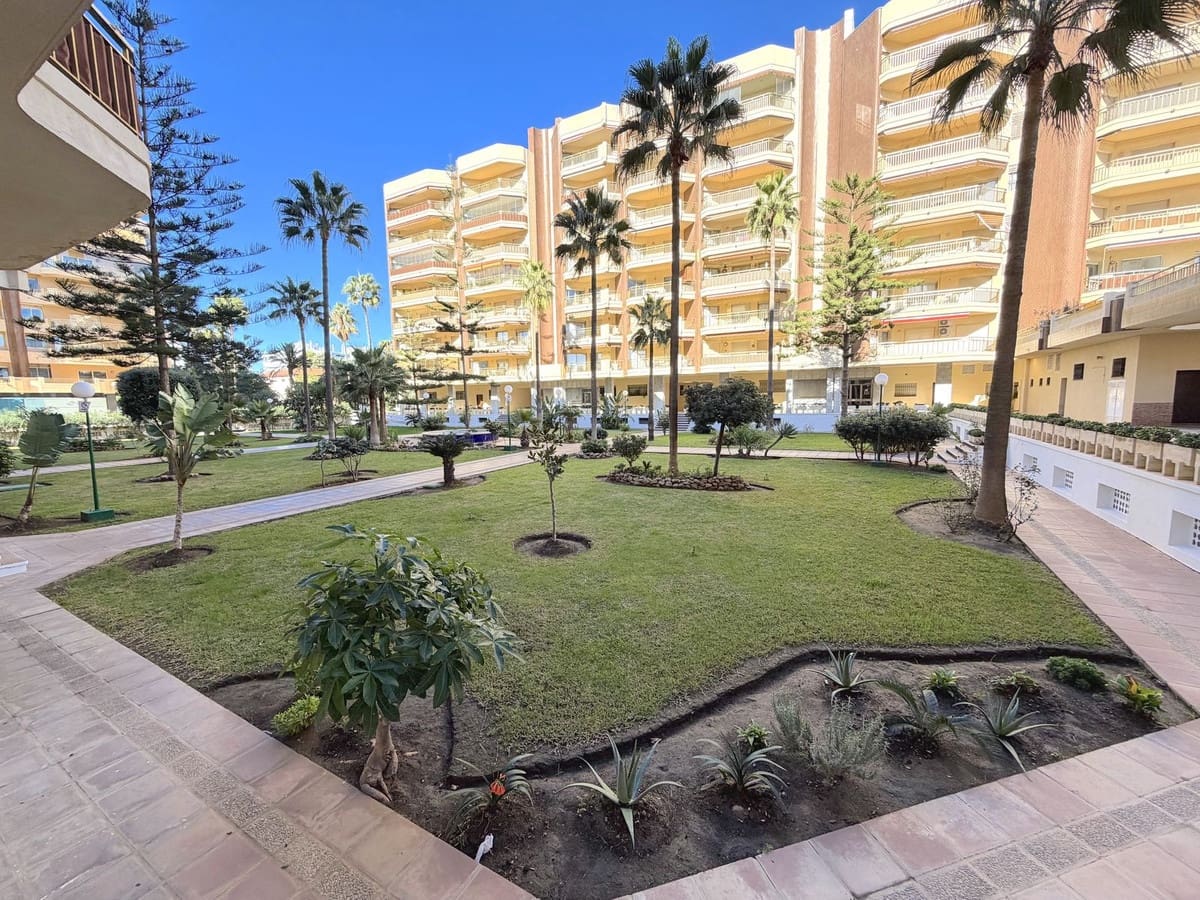 Apartamento de 2 habitaciones en Fuengirola en venta - 449.000 € (Ref: 9483673)