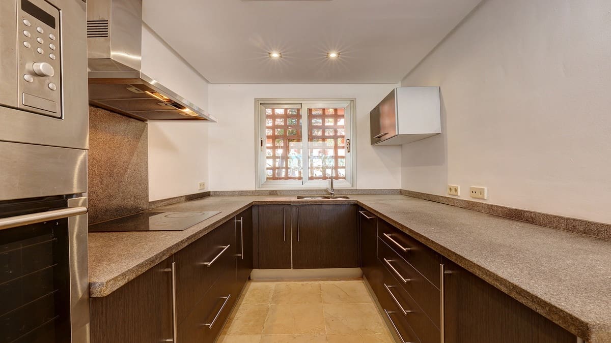 2 bedroom Townhouse for sale in Manilva - € 400,000 (Ref: 9485496)