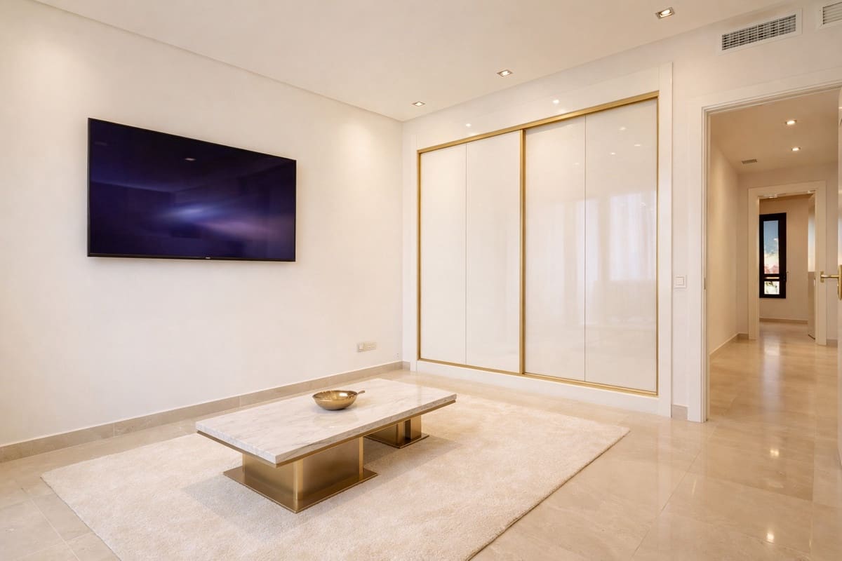 2 bedroom Townhouse for sale in Manilva - € 400,000 (Ref: 9485496)