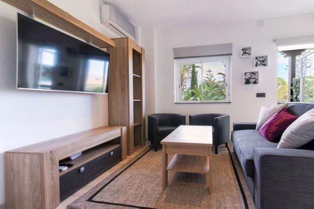 1 sypialnia Apartament na sprzedaż w Casco Antiguo, Marbella - 330 000 € (Ref: 9488563)