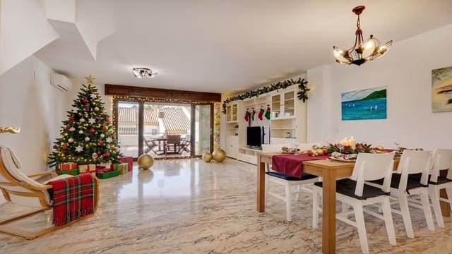 4 sovrum Hus till salu i Manilva Pueblo, Manilva - 425 000 € (Ref: 9488565)