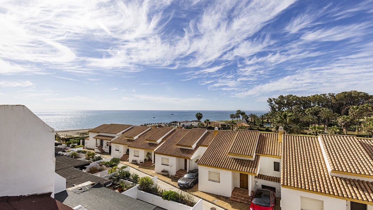 4 bedroom Townhouse for sale in Manilva - € 425,000 (Ref: 9488565)