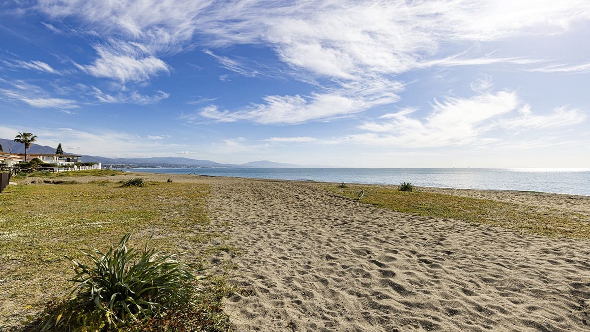 4 bedroom Townhouse for sale in Manilva - € 425,000 (Ref: 9488565)