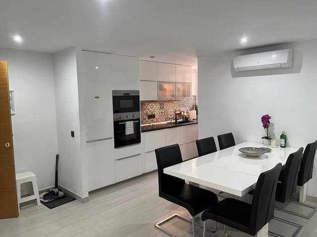 2 bedroom Apartment for sale in Castillo Sohail, Fuengirola - € 475,000 (Ref: 9496593)