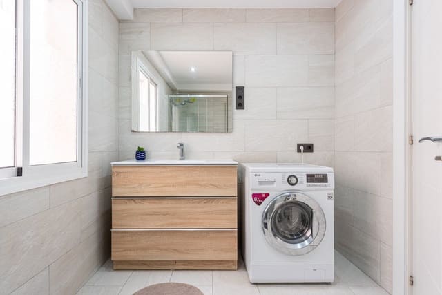 2 slaapkamer Appartement te koop in Castillo Sohail, Fuengirola - € 375.000 (Ref: 9496593)