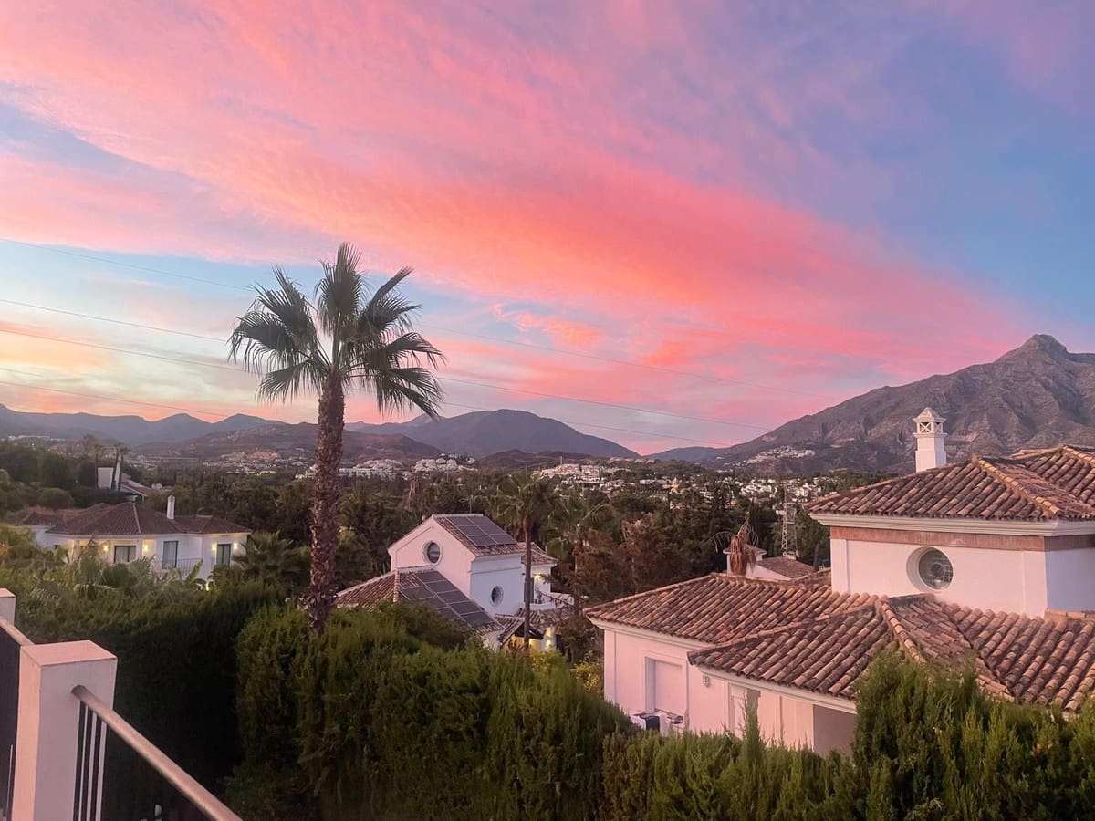 Chalet de 5 habitaciones en Nueva Andalucia en venta con piscina - 1.695.000 € (Ref: 9496594)