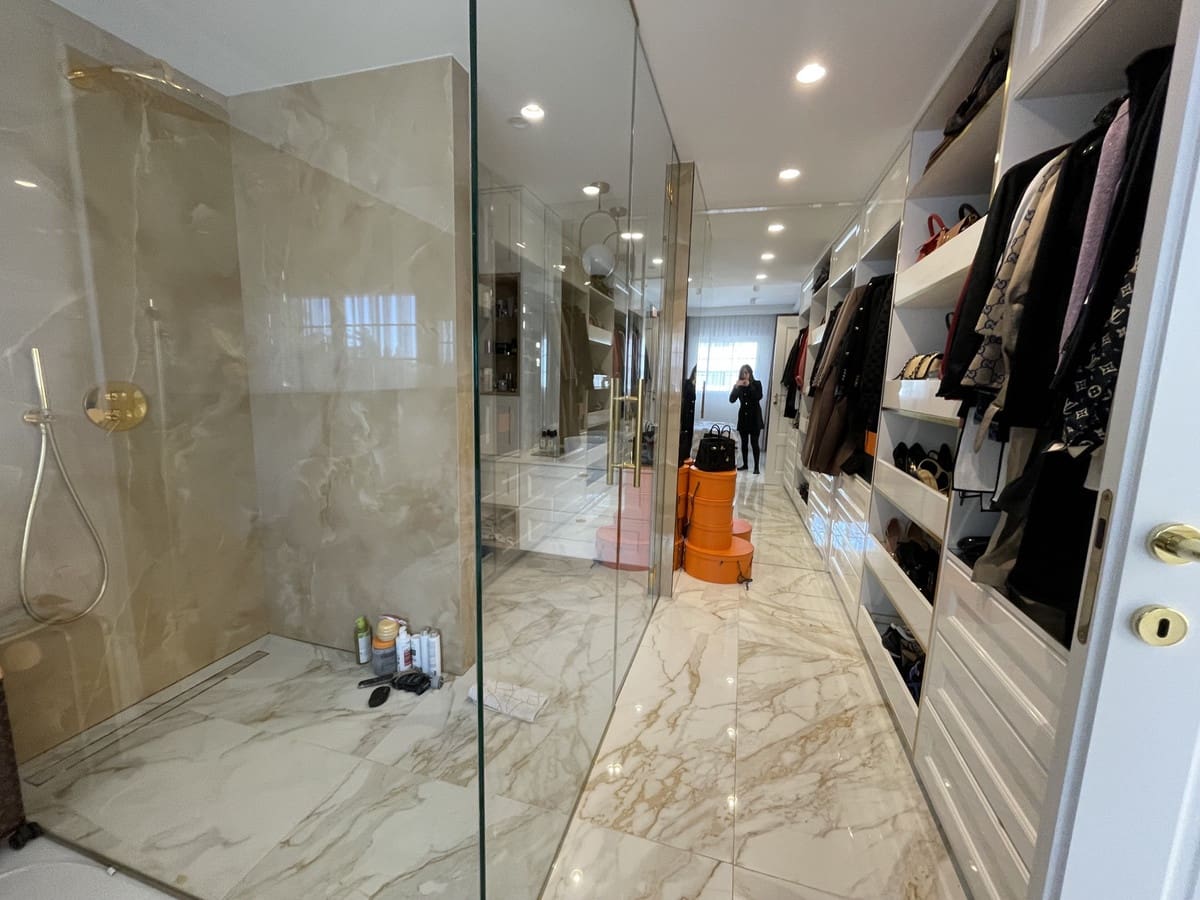 2 bedroom Apartment for sale in Golden Mile - € 949,000 (Ref: 9496600)