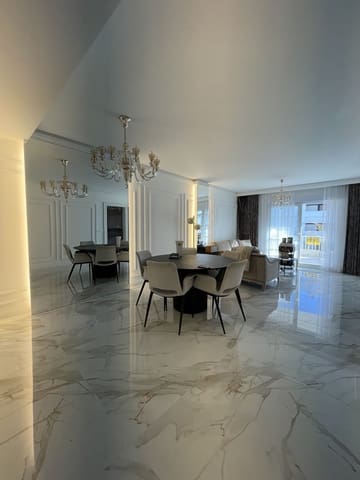 Apartamento de 2 habitaciones en Golden Mile, Marbella en venta - 949.000 € (Ref: 9496600)