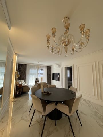 2 soveværelse Lejlighed til salg i Golden Mile, Marbella - € 799.000 (Ref: 9496600)