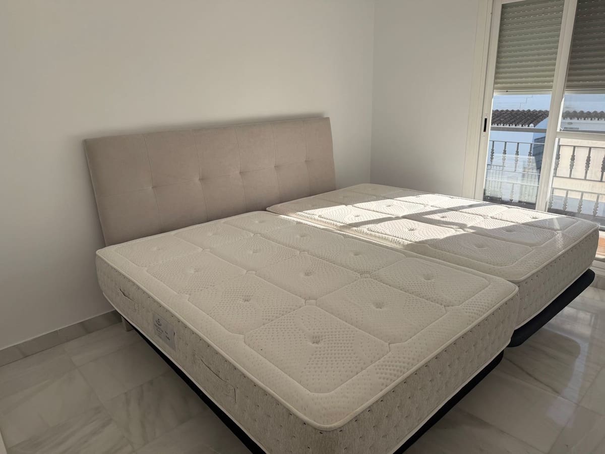 2 bedroom Townhouse for sale in Marbella - € 690,000 (Ref: 9496601)