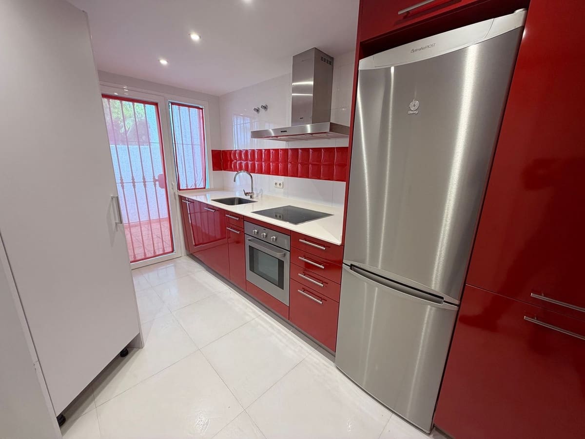 2 soveværelse Byhus til salg i Marbella - € 690.000 (Ref: 9496601)