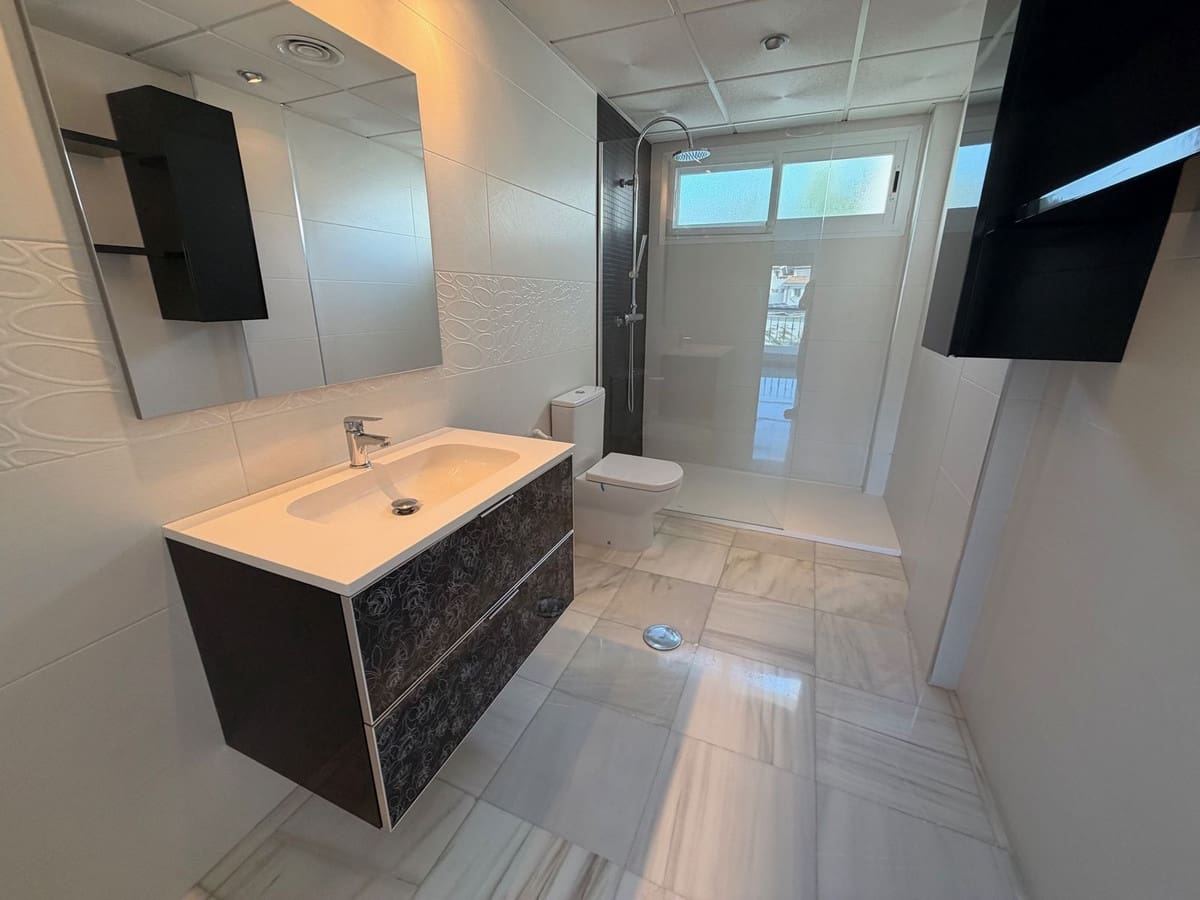 2 soveværelse Byhus til salg i Marbella - € 690.000 (Ref: 9496601)