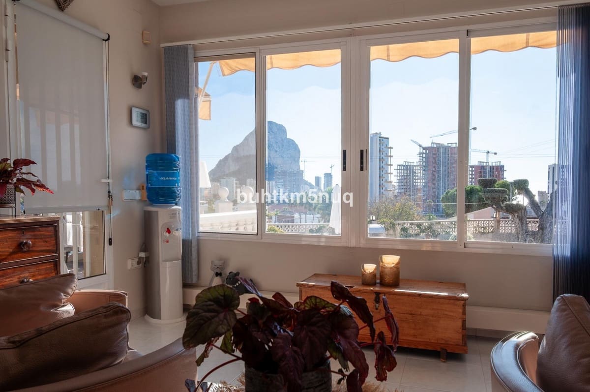 4 makuuhuone Huvila myytävänä paikassa Calpe / Calp mukana uima-altaan - 870 000 € (Ref: 9496602)