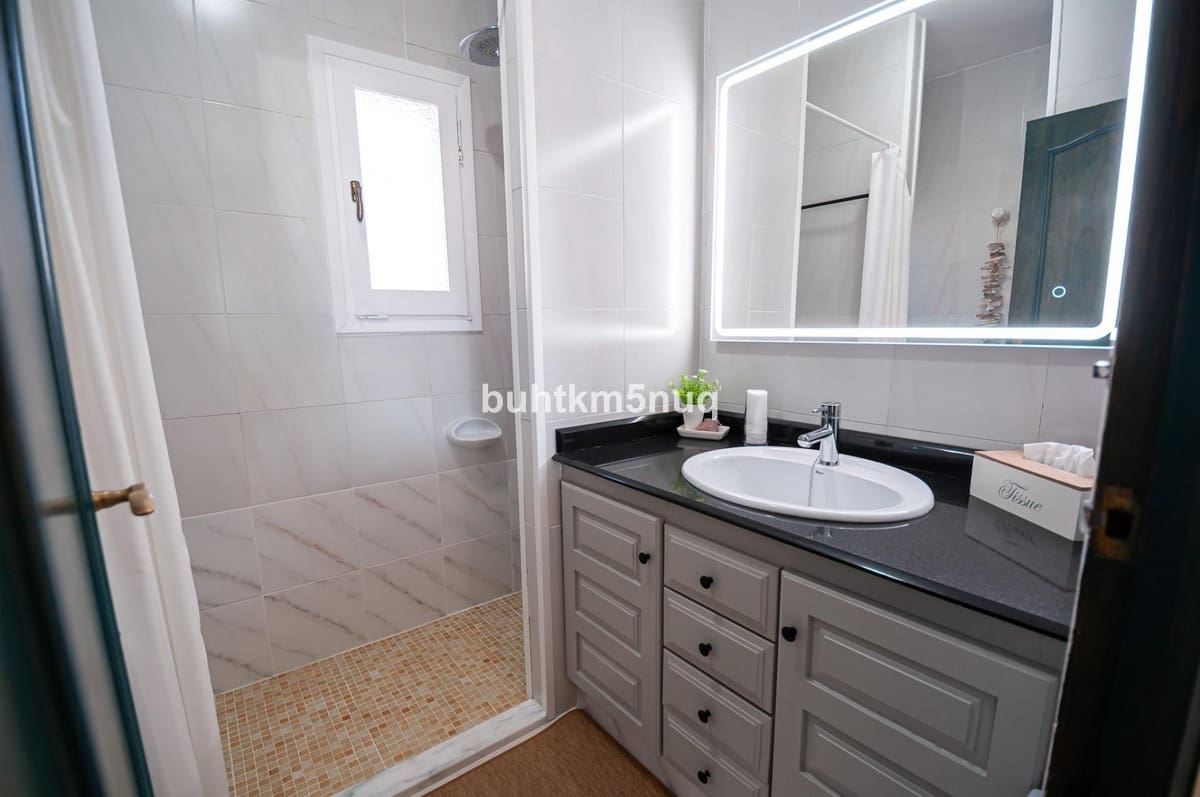 4 makuuhuone Huvila myytävänä paikassa Calpe / Calp mukana uima-altaan - 870 000 € (Ref: 9496602)