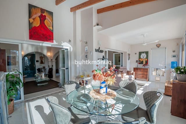 4 makuuhuone Huvila myytävänä paikassa Pueblo, Calpe / Calp mukana uima-altaan - 870 000 € (Ref: 9496602)