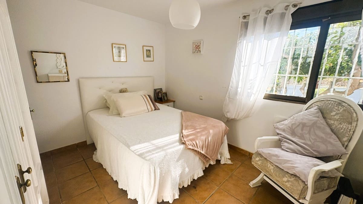 2 bedroom Villa for sale in Bahia de Casares - € 369,500 (Ref: 9496604)